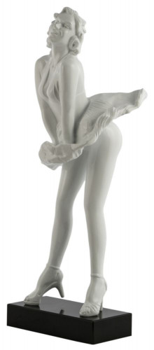статуэтка she again white в Прокопьевске