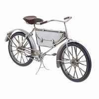 модель bicycle серебристого цвета в Прокопьевске
